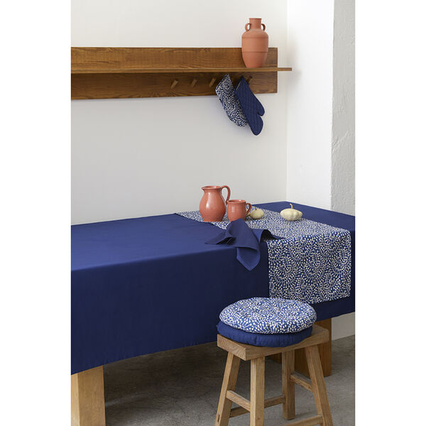 Подушка на стул круглая темно-синего цвета с принтом Спелая Смородина из коллекции Scandinavian touch, 40 см - фото 2