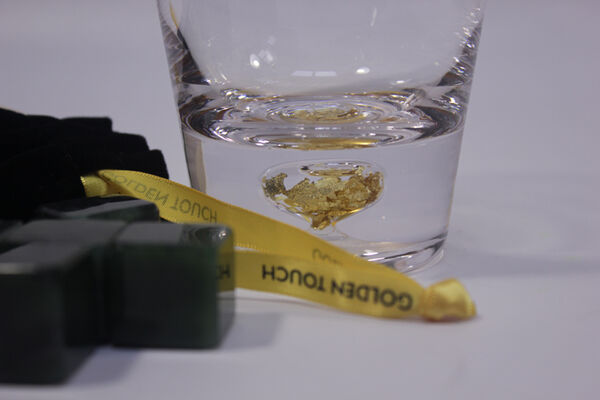 Бокал с сусальным золотом для виски + камни из нефрита для охлаждения - фото 3