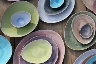 Цветная посуда из керамики