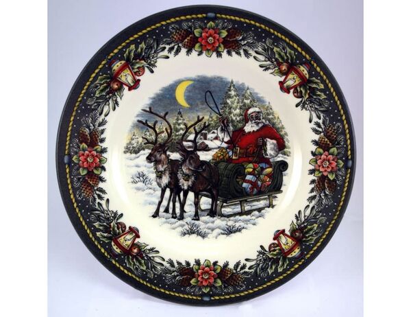 Тарелка закусочная Royal Stafford Сани Деда Мороза 21 см, фаянс