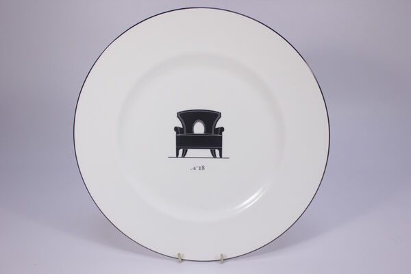 Тарелка "Музыкальные стулья" №18 27,5 см Wedgwood - фото 1