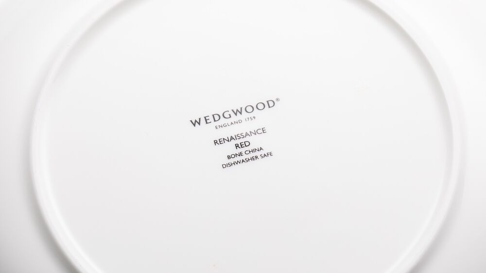 Тарелка суповая Wedgwood Ренессанс 23 см красная - фото 5