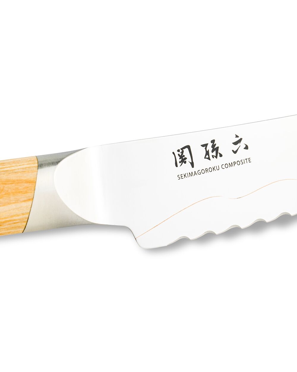 Нож хлебный KAI Магороку Композит 23 см, два сорта стали, ручка светлое дерево - фото 7