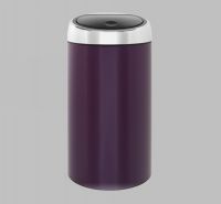 Фиолетовый контейнер для мусора