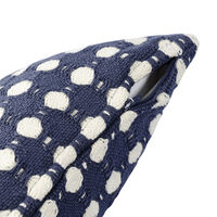 Чехол на подушку из хлопка Polka dots темно-синего цвета из коллекции Essential, 40x60 см - фото 4